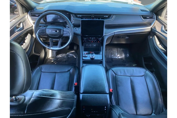 $37472 : Jeep Grand Cherokee L 2024 4 image 10