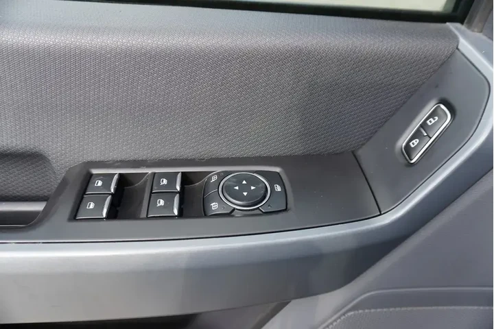 $39988 : Ford F-150 2023 4x4 XLT 4dr image 9