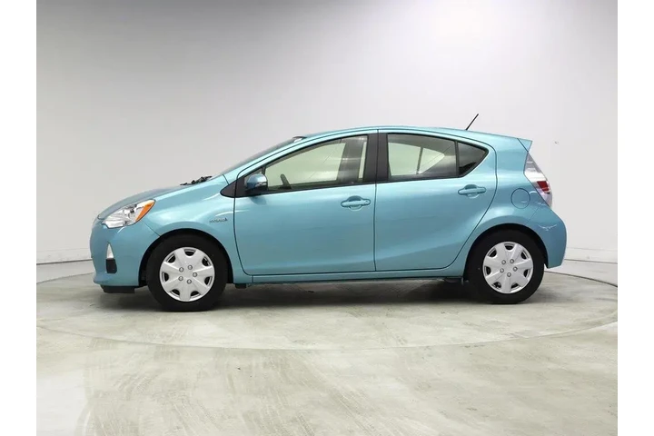 $17998 : Toyota Prius c 2014 One 4dr image 3