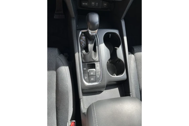 $7000 : 2019 Santa Fe SEL -- SUV image 9
