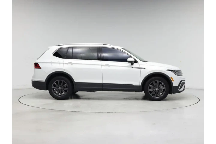 $19990 : Volkswagen Tiguan 2022 SE 4d image 7