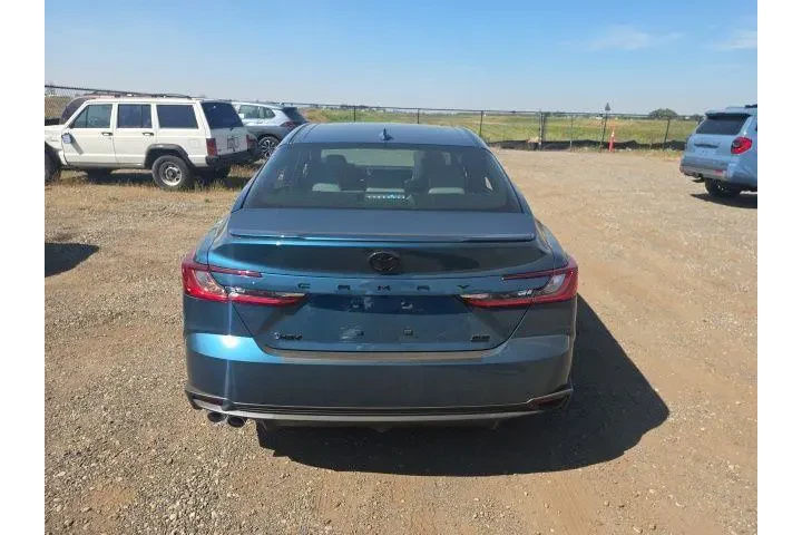 $38900 : Toyota Camry 2026 SE 4dr Sed image 5