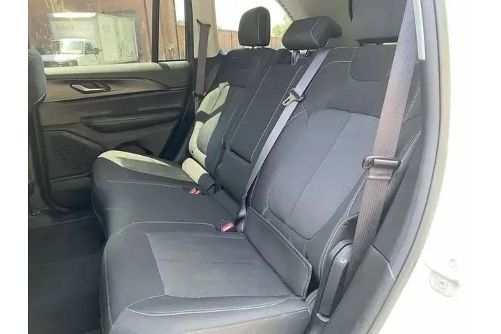 $29628 : Jeep Grand Cherokee 2023 4x4 image 6