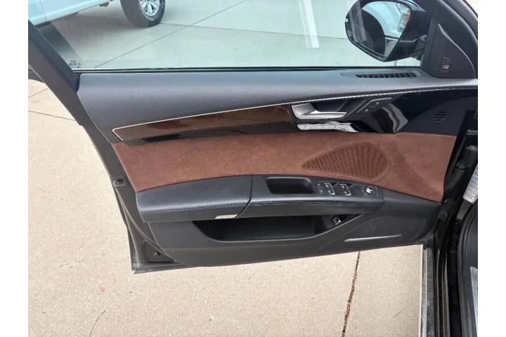 $13950 : 2015 A8 L 4.0T quattro image 10