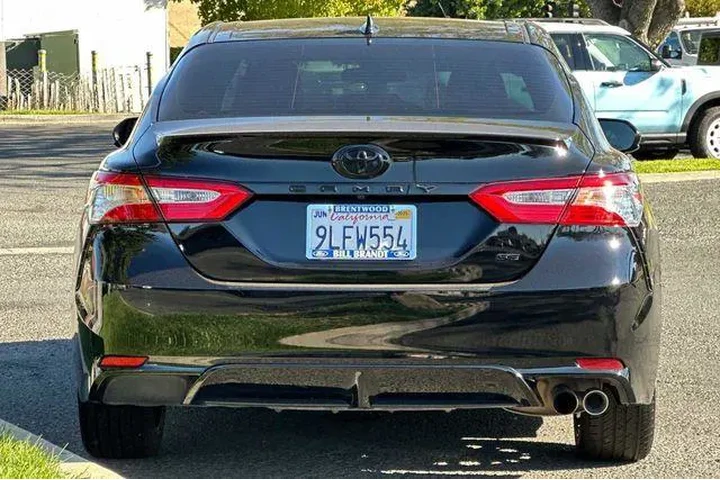 $17726 : Toyota Camry 2020 SE Nightsh image 8