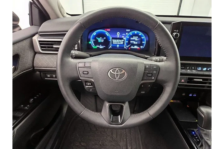 $34998 : Toyota Camry 2025 XLE 4dr Se image 10