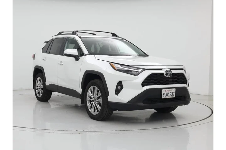 $31998 : Toyota RAV4 2023 XLE Premium image 1