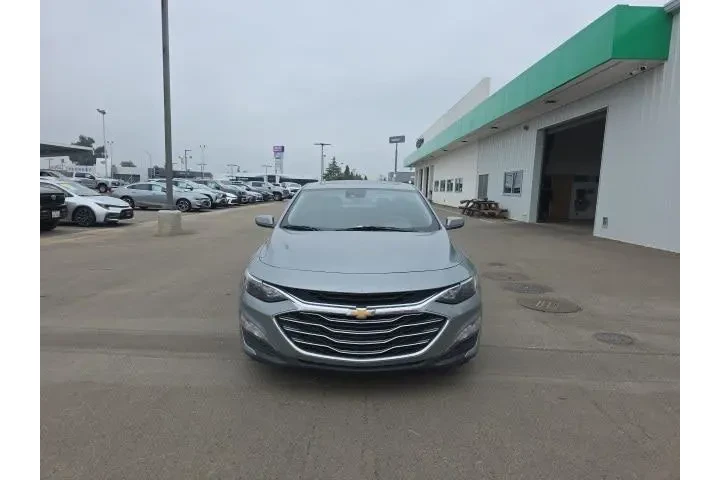 $18900 : Chevrolet Malibu 2024 LT 4dr image 2