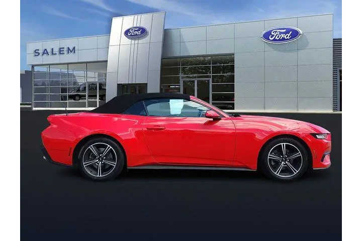 $30880 : Ford Mustang 2024 EcoBoost 2 image 2