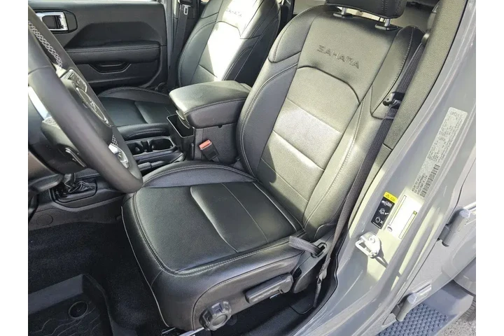 $33958 : Jeep Wrangler 2023 4x4 Sahar image 6