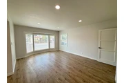 $1000 : Beautiful Home...LAKEWOOD,CA thumbnail
