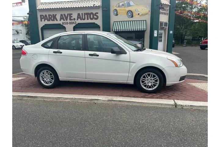 $4995 : 2010 Focus SE image 3
