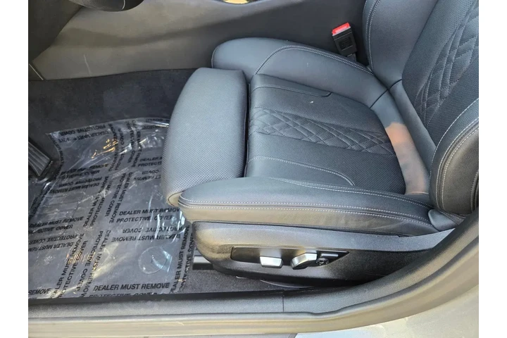 $39997 : BMW 5 Series 2023 530i 4dr S image 10