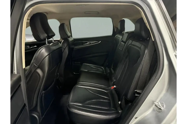 $27999 : Lincoln Nautilus 2022 AWD St image 9