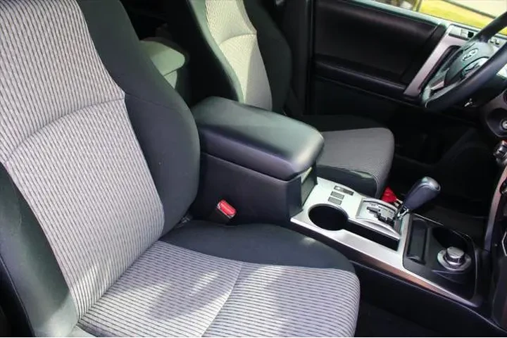 $33735 : Toyota 4Runner 2016 4x4 Trai image 5