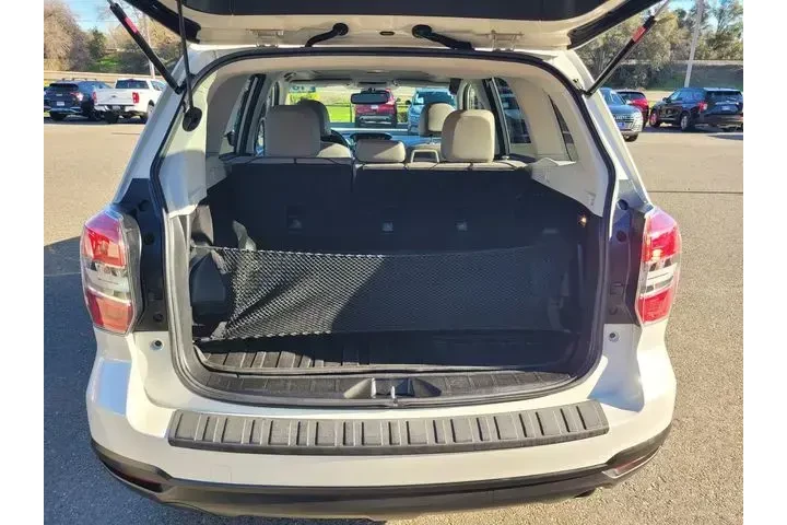 $14435 : Subaru Forester 2016 AWD 2.5 image 8