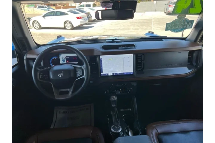 2024 Bronco Outer Banks 4-Door image 9