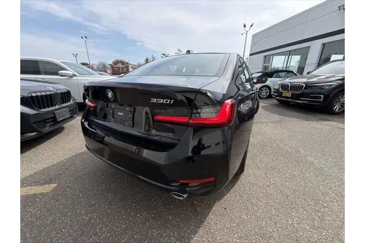 $37943 : BMW 3 Series 2023 AWD 330i x image 5