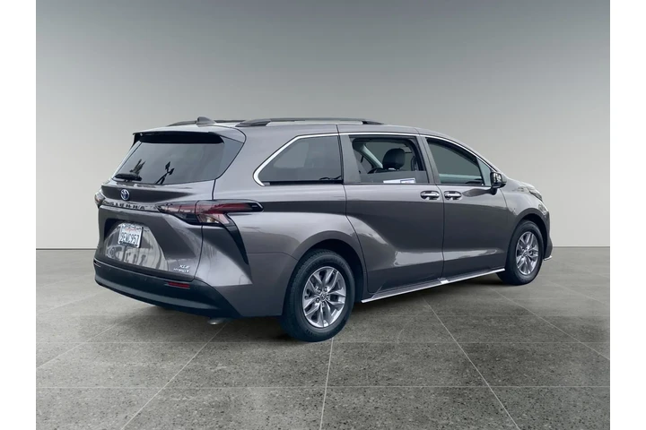 $38857 : Toyota Sienna 2023 XLE 8-Pas image 5
