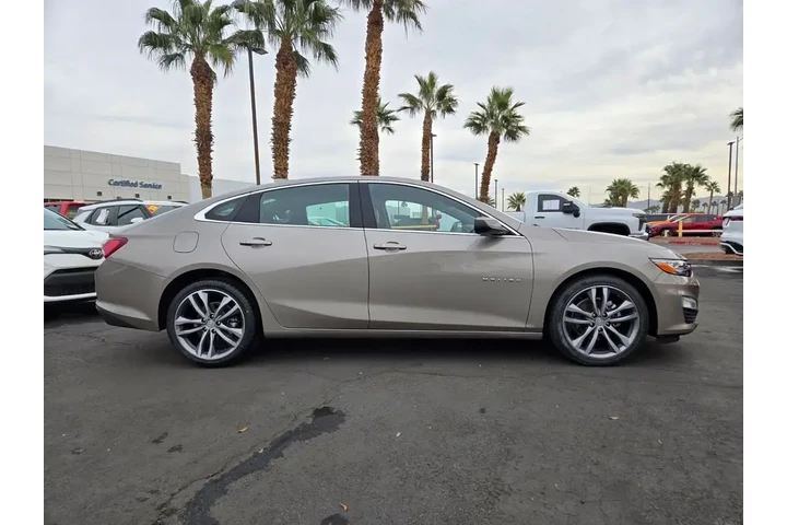 $19394 : Chevrolet Malibu 2024 LT 4dr image 7