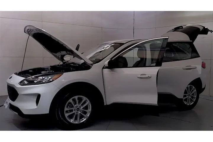 2015 Escape SE 4WD image 10