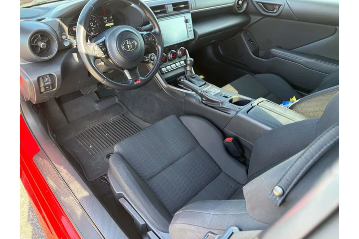 $27771 : Toyota GR86 2022 2dr Coupe 6 image 9