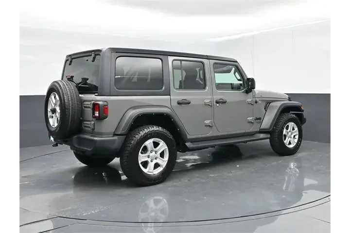 $29742 : Jeep Wrangler Unlimited 2021 image 8