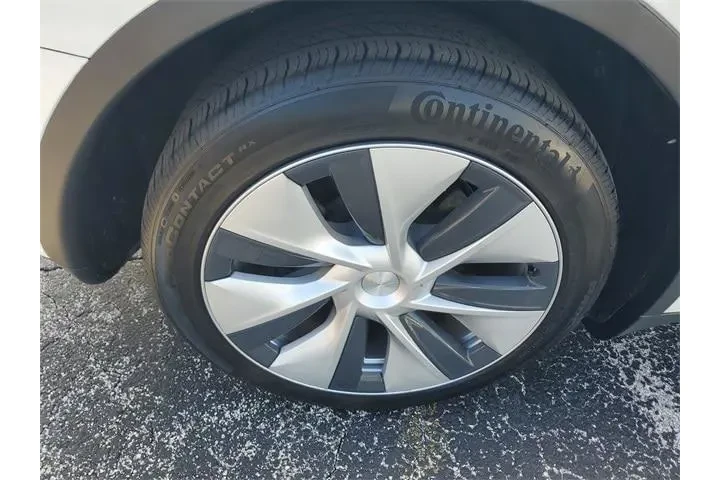 $32990 : Tesla Model Y 2024 AWD Long image 5