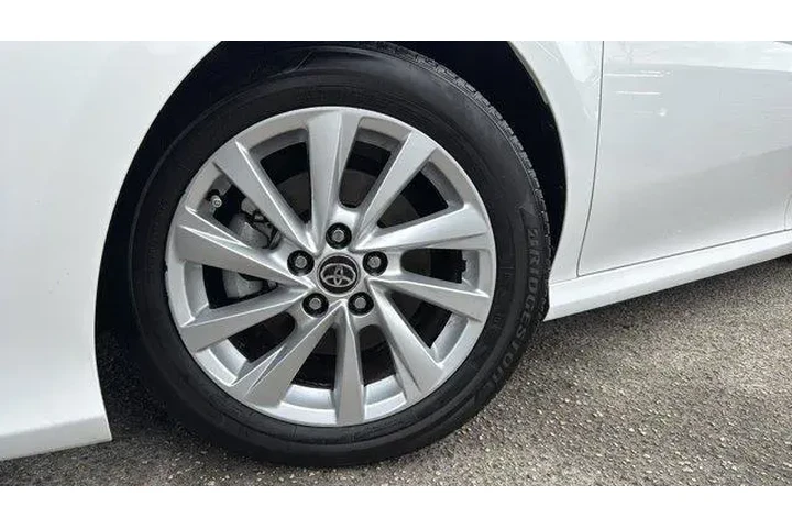 $25304 : Toyota Camry 2024 LE 4dr Sed image 9