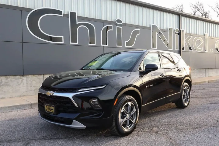 $25988 : 2025 Blazer FWD 4dr LT w/2LT image 1