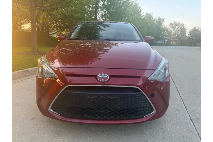 $10997 : 2019 Yaris L image 3