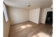 $995 : Rental property with 2 bedro thumbnail