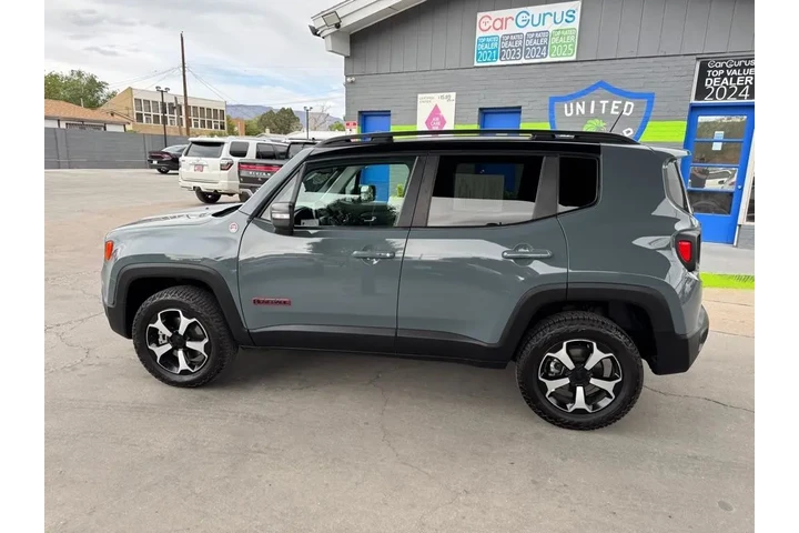 2019 Renegade image 8