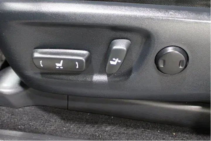 $32982 : Toyota 4Runner 2018 4x4 SR5 image 4