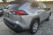 $19995 : 2021 RAV4 LE thumbnail