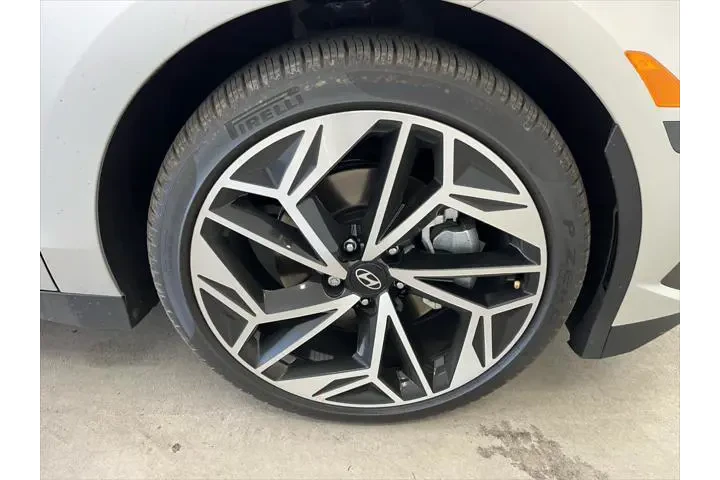 $36990 : Hyundai IONIQ 6 2025 AWD SEL image 8