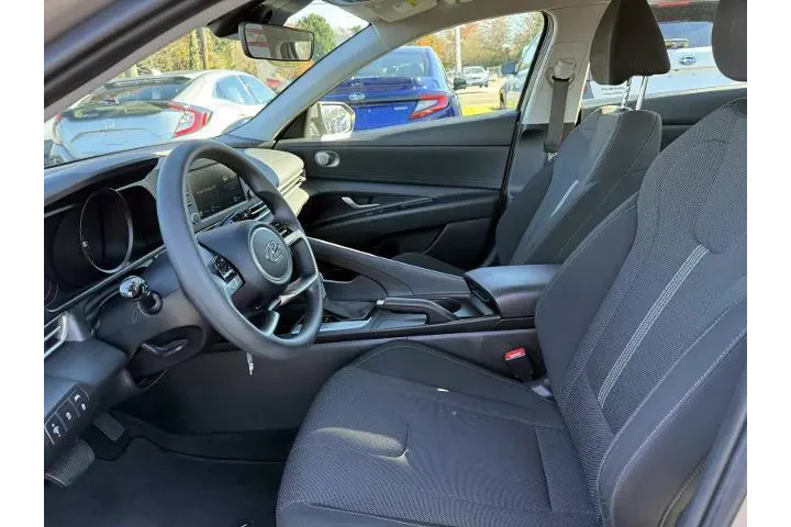 $16989 : Hyundai ELANTRA 2023 SE 4dr image 10