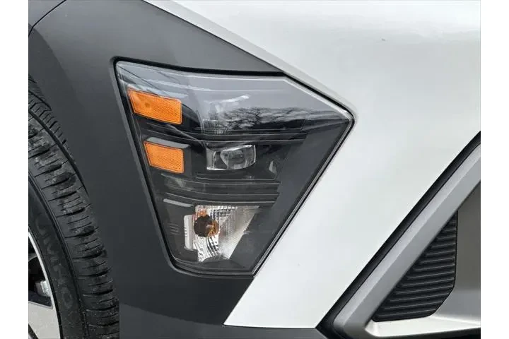 $21455 : Hyundai KONA 2024 AWD SEL 4d image 8