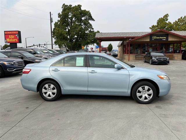 2009 Camry LE image 9