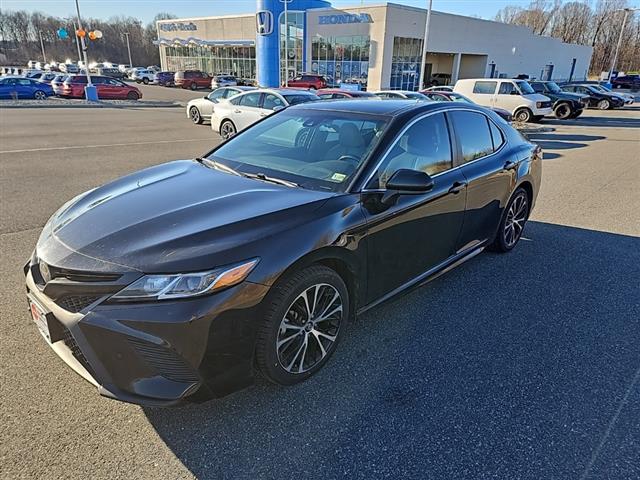 $17960 : PRE-OWNED 2019 TOYOTA CAMRY L image 7