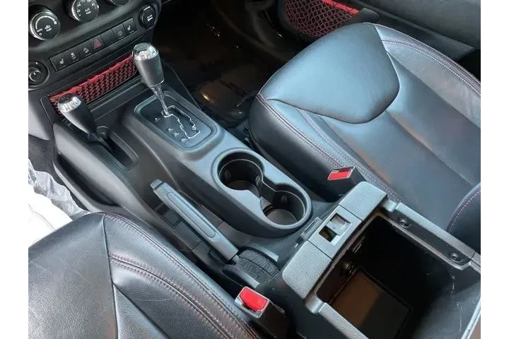 $29995 : Jeep Wrangler JK Unlimited 2 image 9