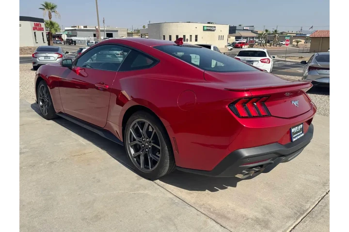 Ford Mustang 2024 EcoBoost 2 image 6