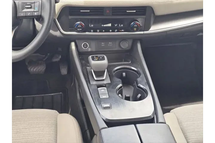 $22999 : Nissan Rogue 2023 SV 4dr Cro image 10
