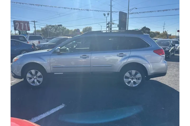2012 Outback 2.5i Premium image 8