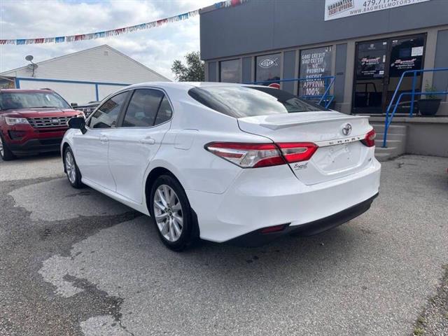 $17900 : 2018 Camry LE image 7