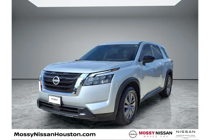 $24095 : Nissan Pathfinder 2023 S 4dr image 3