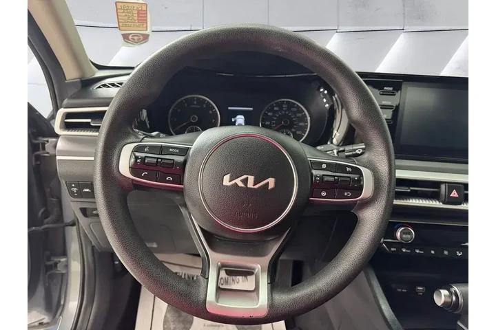 $20991 : Kia K5 2023 LXS 4dr Sedan image 9