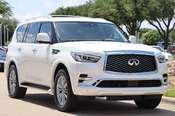 $28550 : 2019 QX80 LUXE image 3