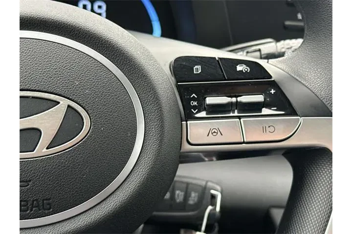 $18990 : Hyundai ELANTRA 2025 SE 4dr image 10