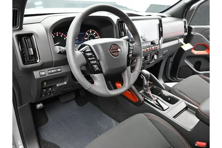 $38633 : Nissan Frontier 2025 4x4 S 4 image 8